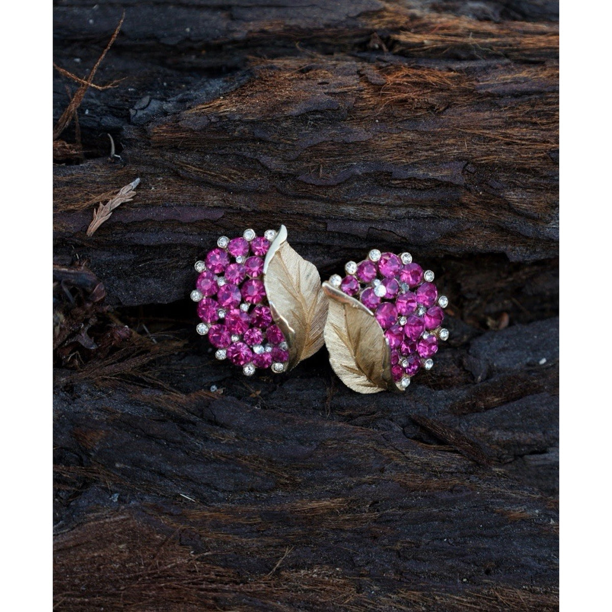 Trifari Crown Fuchsia Rhinestone Cluster Clip Earrings Gold Tone Leaf Vintage
