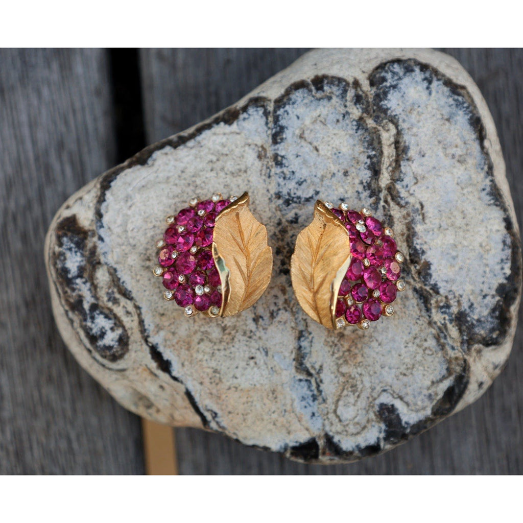 Trifari Crown Fuchsia Rhinestone Cluster Clip Earrings Gold Tone Leaf Vintage