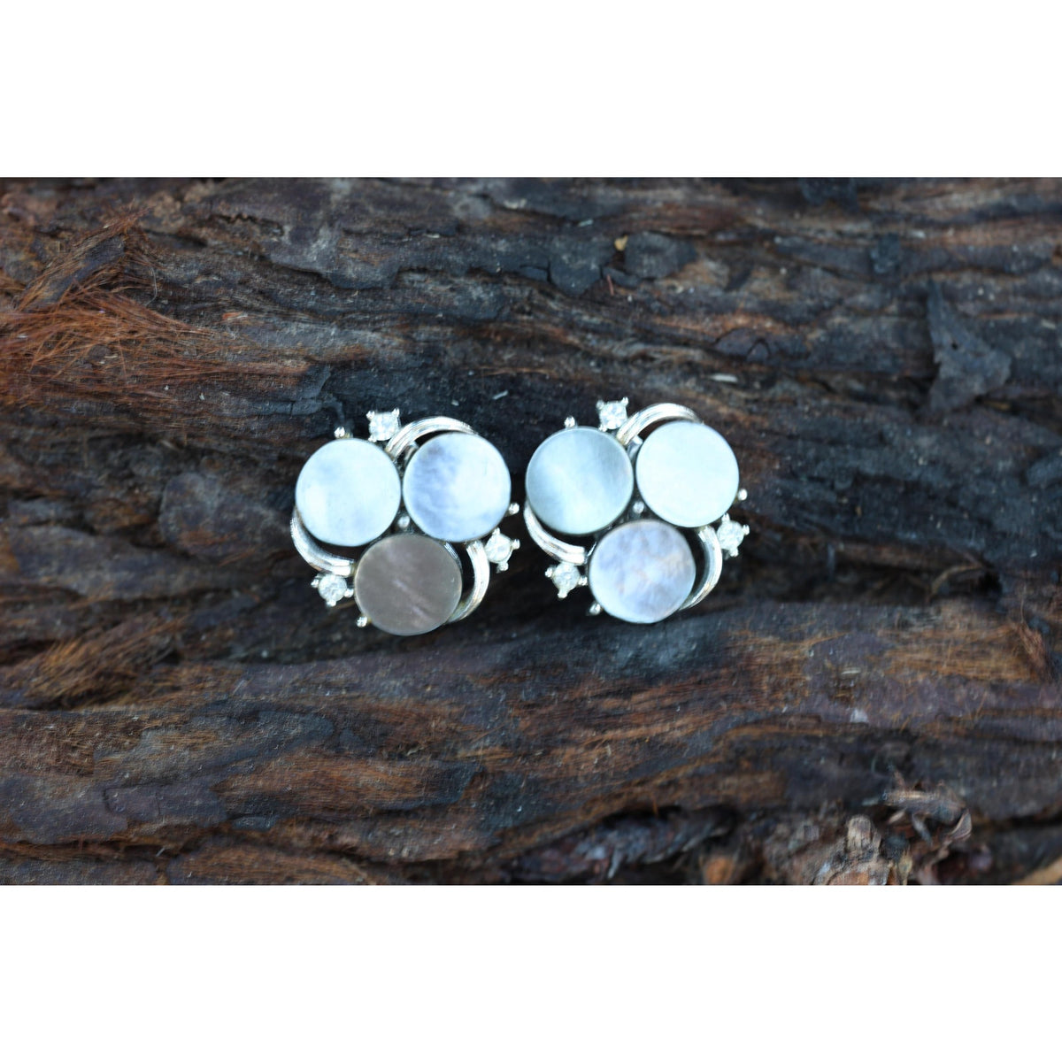 Vintage Lisner Mother of Pearl Clip Earrings | Signed 1950s Silver Tone Cluster | Grey & White Shell Discs with Rhinestones | Mid Century