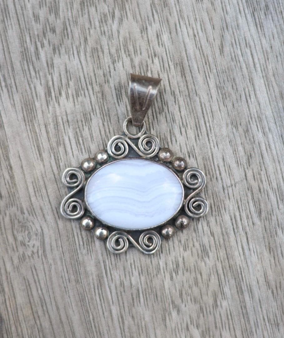 Gift for wife mom Pendant necklace for daughter | Scroll Wirework Boho Statement