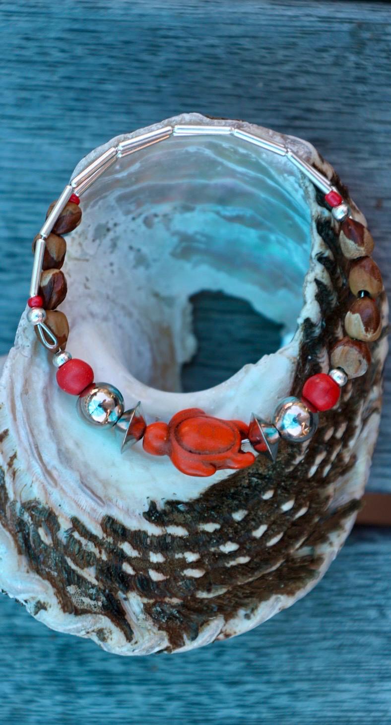 Turtle Charm Juniper Seed Bracelet | Native American Beaded | Southwestern