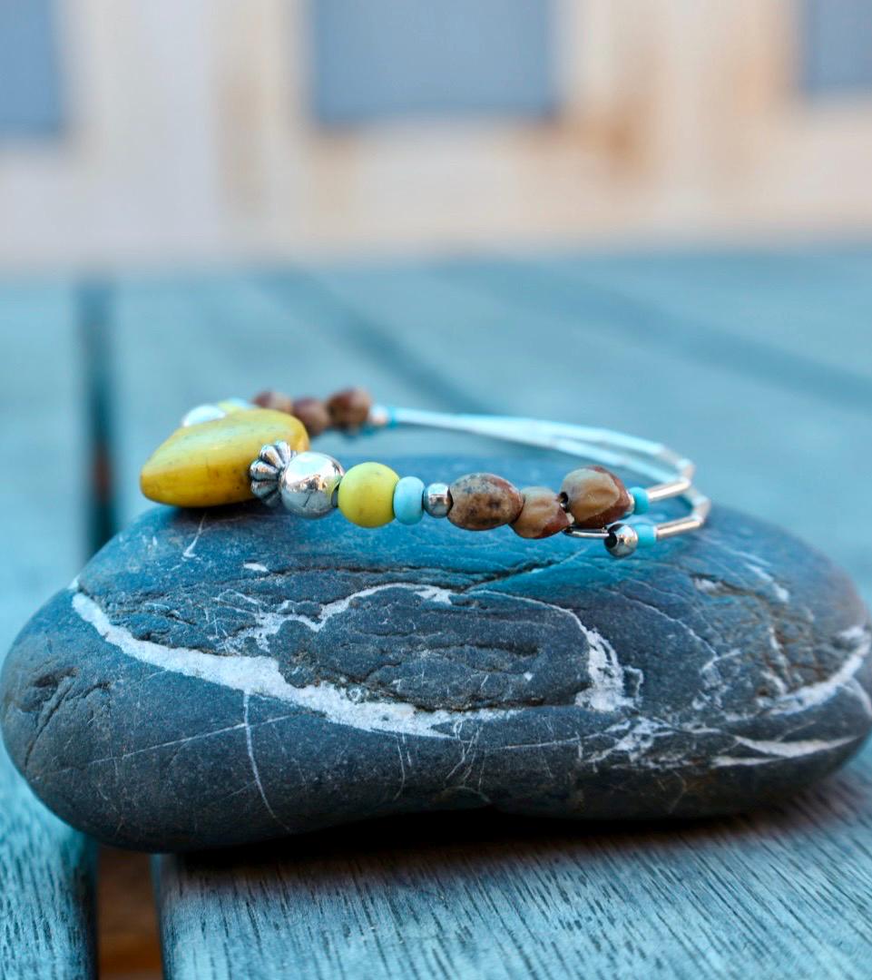 Native American Charm Bracelet Yellow Bear Fetish Juniper Seed