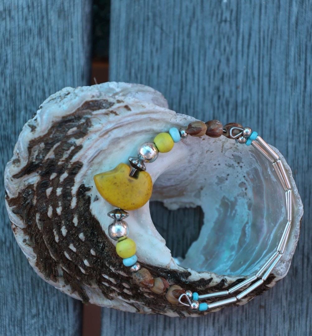 Native American Charm Bracelet Yellow Bear Fetish Juniper Seed