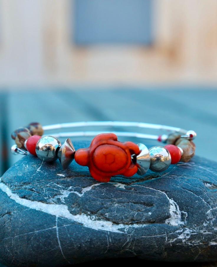 Turtle Charm Juniper Seed Bracelet | Native American Beaded | Southwestern