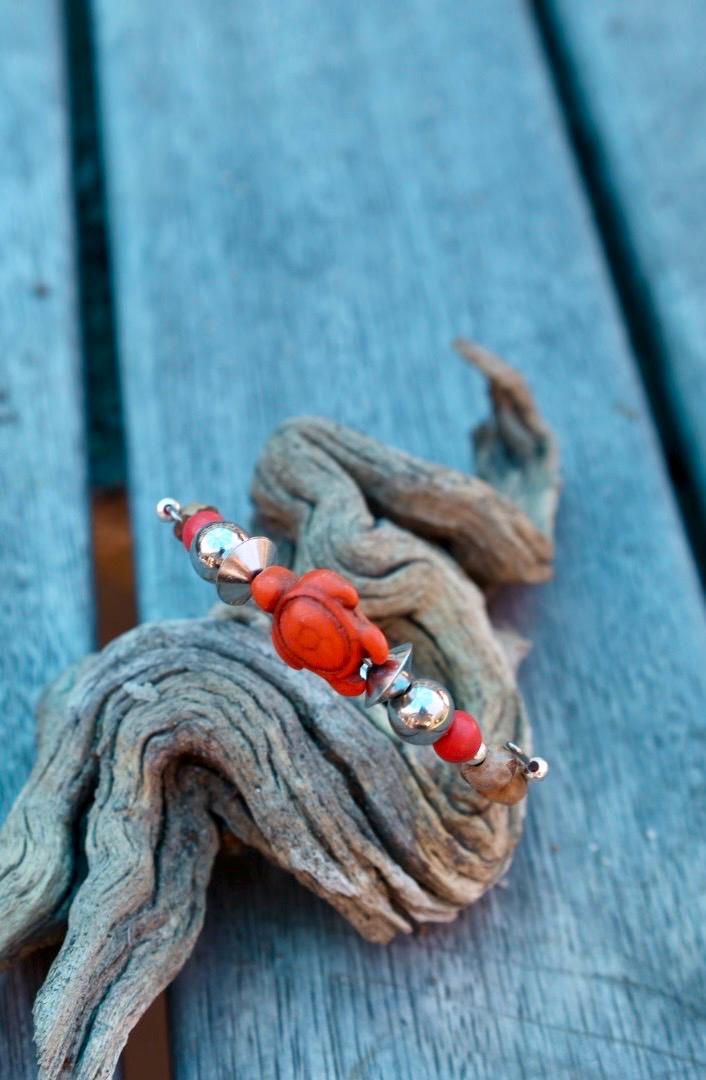 Turtle Charm Juniper Seed Bracelet | Native American Beaded | Southwestern